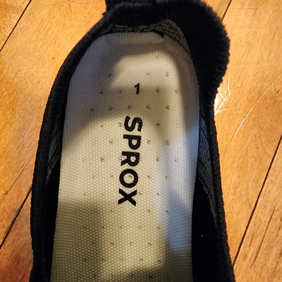 Brand new running shoes - Picture 5 of 5